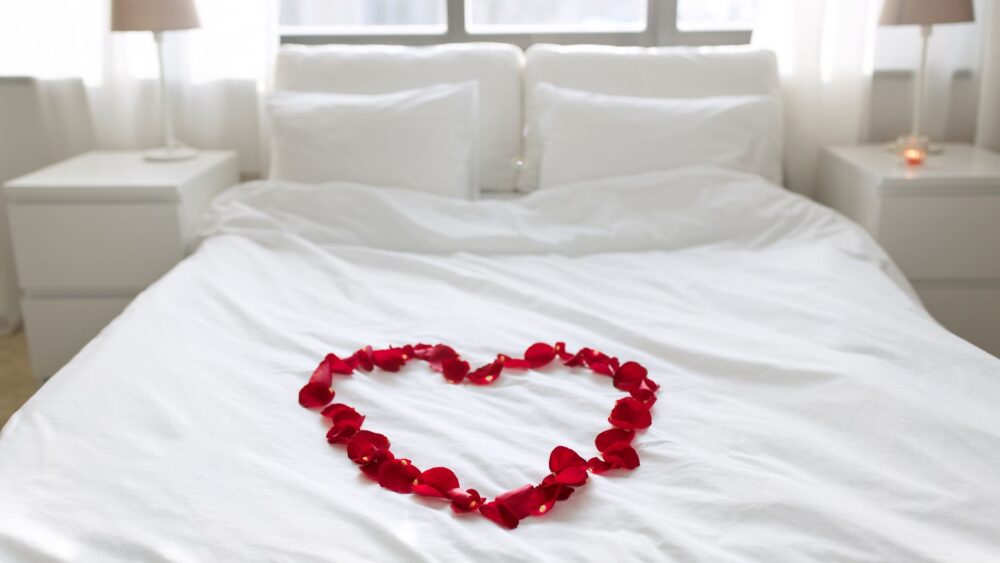 Walentynki w sypialni – sprawdź, jak stworzyć walentynkowy nastrój!